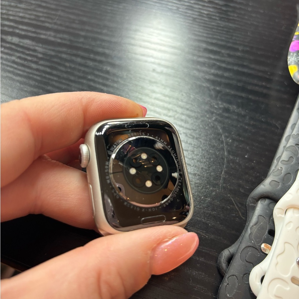 Apple Watch Series 7 (Silver)